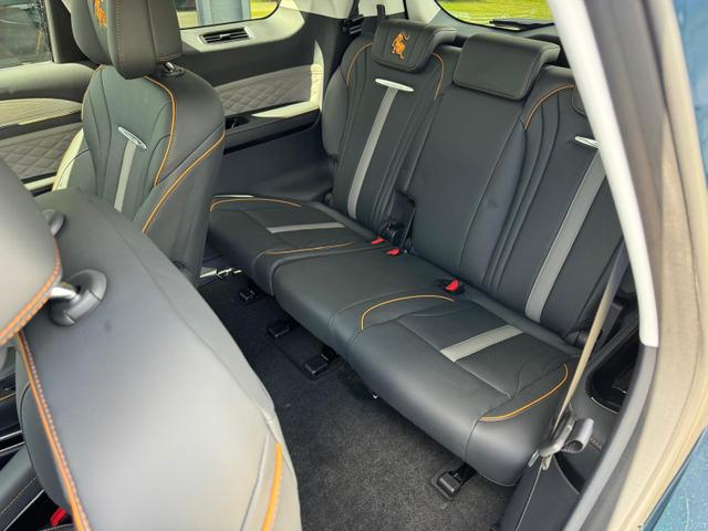 DFM Forthing 4 U-Tour 7-Sitzer 