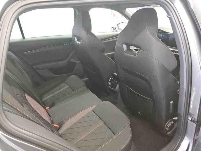 Skoda Octavia Combi 2.0 TSI RS Head-Up Display, PARK ASSIST, Infotainment Columbus 