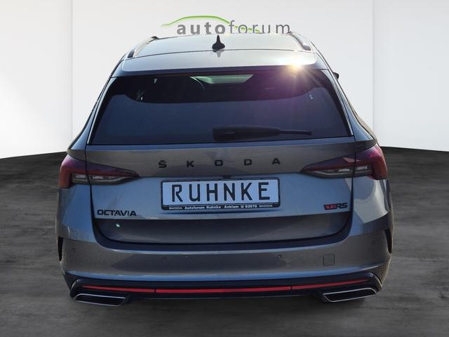 Skoda Octavia Combi 2.0 TSI RS Head-Up Display, PARK ASSIST, Infotainment Columbus 