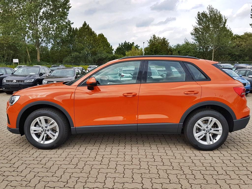 Audi q3 белая