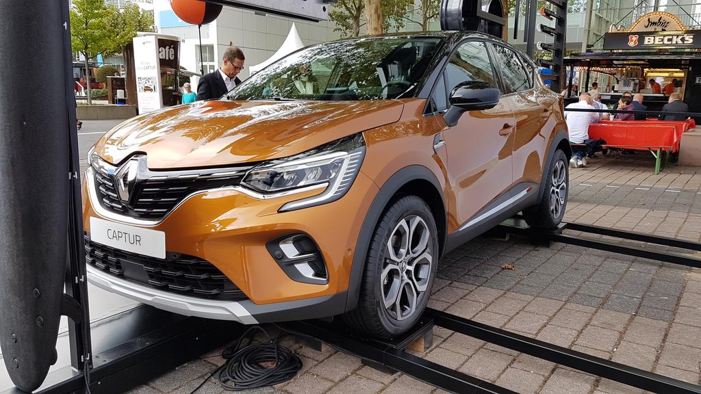 Renault Captur Zen MJ 2021/LED/SHZ Neuwagen mit Rabatt - EU-Reimporte günstig