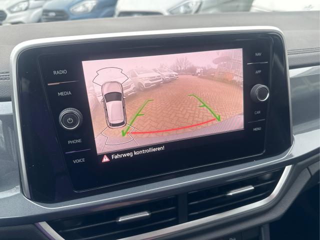 Volkswagen / T-Roc / / / / TRAVEL ASSIT+ACC+SHZ+PDC+KAMERA