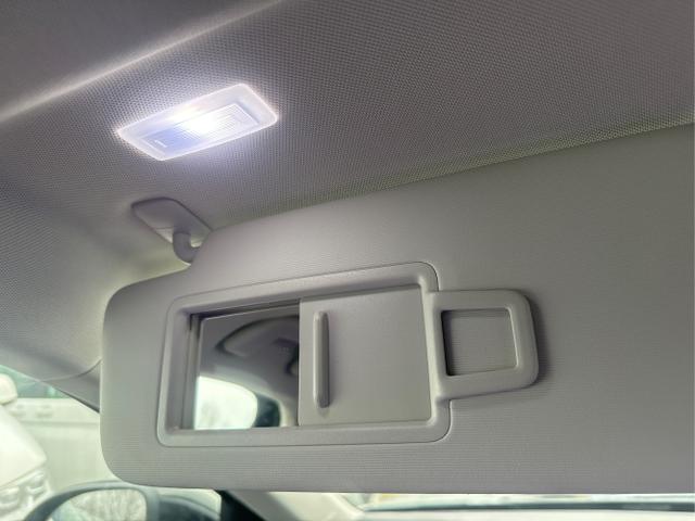 Volkswagen / T-Roc / / / / TRAVEL ASSIT+ACC+SHZ+PDC+KAMERA