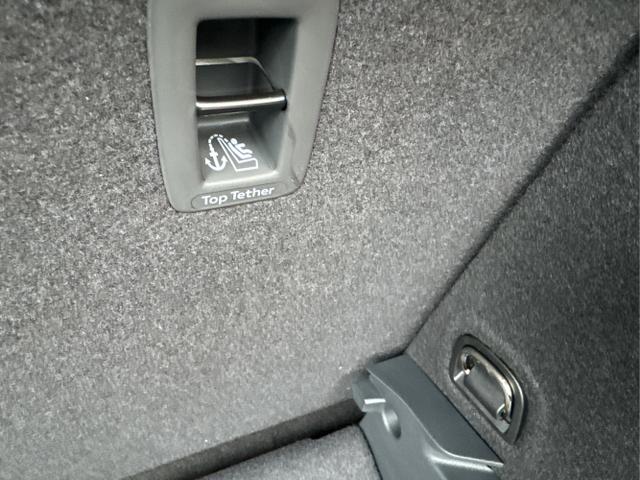 Volkswagen / T-Roc / / / / TRAVEL ASSIT+ACC+SHZ+PDC+KAMERA
