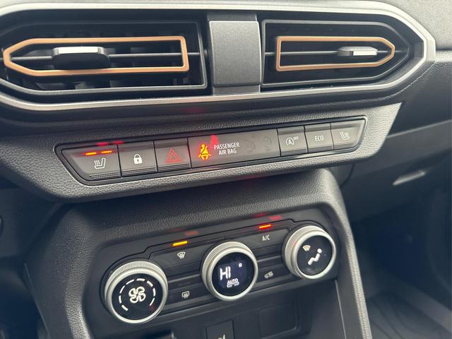 Dacia / Jogger / Orange / / / 7-SITZER+LED+SHZ+ALU+KAMERA+DAB