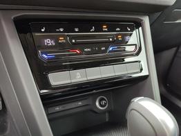 Volkswagen Touran Comfortline Edition 2.0 TDI / 7 Sitze+LED+KAMERA+EL. HECKKL. 
