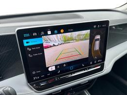 Volkswagen Passat Variant Business DSG+AHK+MASSAGE+NAVI+ACC+KAMERA+LED+17" ALU 