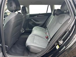 Volkswagen Passat Variant Business DSG+AHK+MASSAGE+NAVI+ACC+KAMERA+LED+17" ALU 