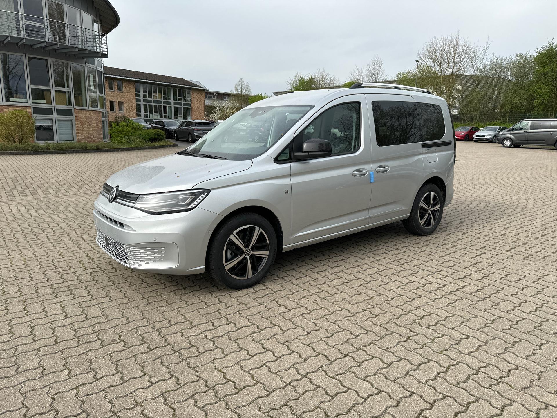 Volkswagen / Caddy /  /  /  / KAMERA+PARK ASSIST+READY 2 DISCOVER