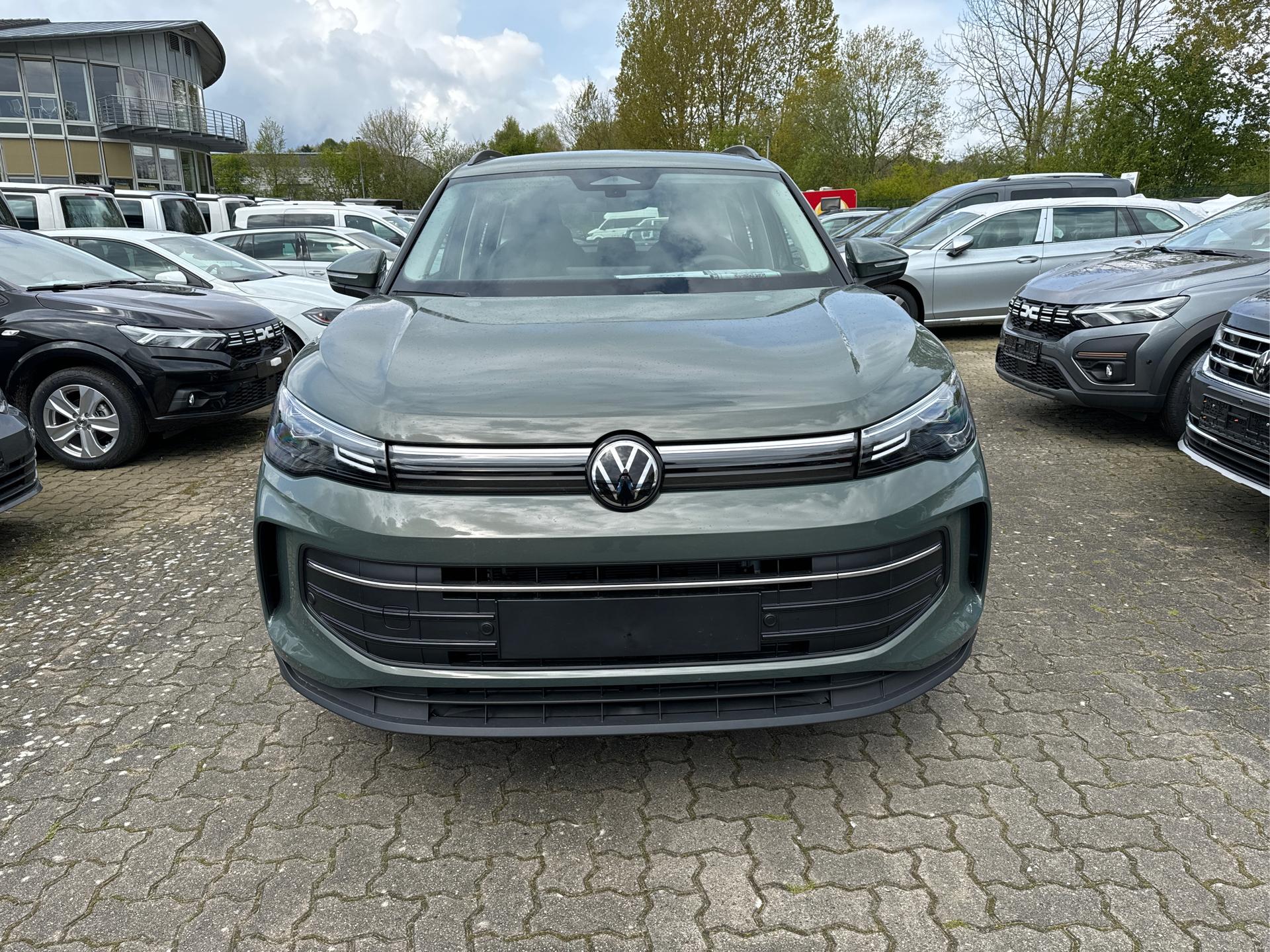 Volkswagen / Tiguan / Grün /  /  / ***NEUES MODELL 2024***