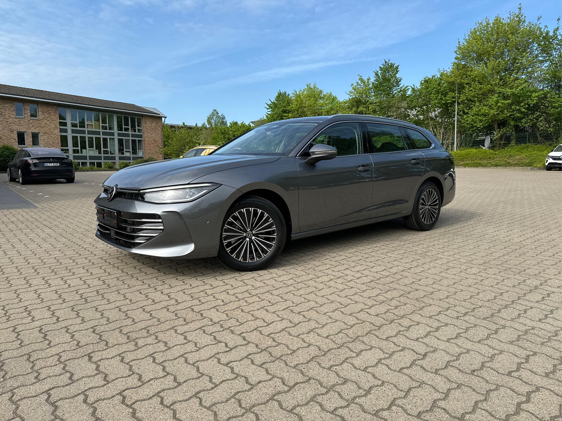 Volkswagen / Passat Variant / Grau /  /  / ***NEUES MODELL 2024***