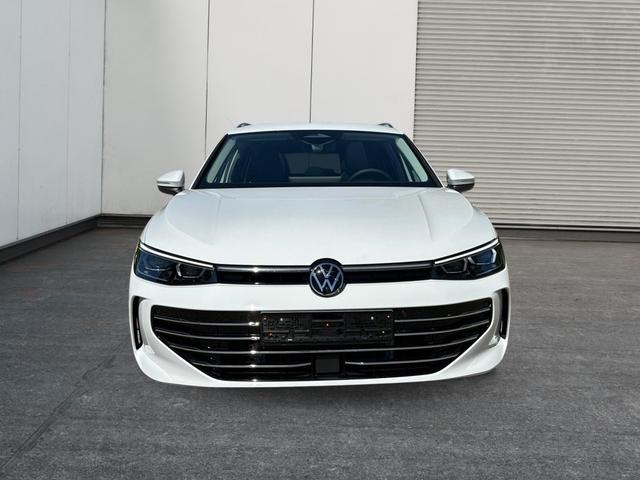 Volkswagen / Passat Variant / Weiß / / / ***NEUES MODELL 2024***