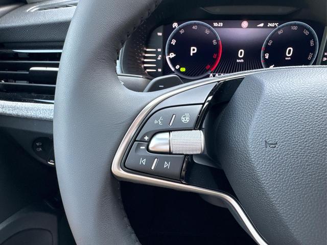 Skoda / Kamiq / Grau / / / FACELIFT+EL HECKKL.+ACC+SHZ+LED, Beispielbilder, ggf. teilweise mit Sonderausstattung