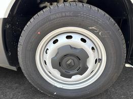 Renault Trafic Komfort 3,07t+KAMERA+PDC+AHK+GJR+LED 