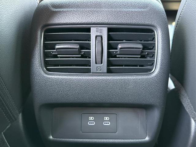 Nissan / Qashqai / Schwarz / / / FACELIFT+360°KAMERA+ACC+PDC+EL. HECKKL. 