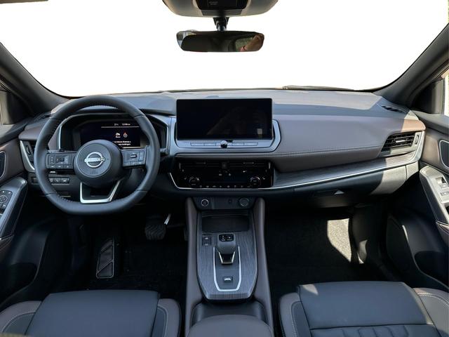 Nissan / Qashqai / Schwarz / / / FACELIFT+360°KAMERA+ACC+PDC+EL. HECKKL. 