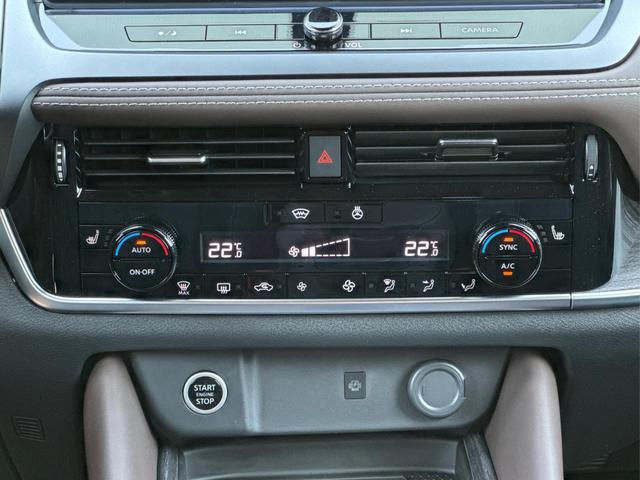Nissan / Qashqai / Grau / / / FACELIFT+360°KAMERA+ACC+PDC+EL. HECKKL. , Beispielbilder, ggf. teilweise mit Sonderausstattung