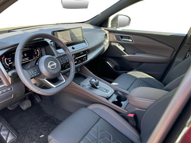 Nissan / Qashqai / Schwarz / / / FACELIFT+360°KAMERA+ACC+PDC+EL. HECKKL. 