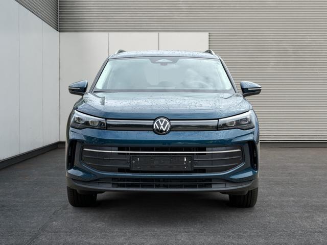 Volkswagen / Tiguan / Blau / / / DSG+4Motion+KAMERA+18ALU+DCC+LED