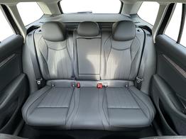 Skoda Superb Combi L&K Laurin & Klement DSG+4WD+ NAVI+CANTON+MATRIX 