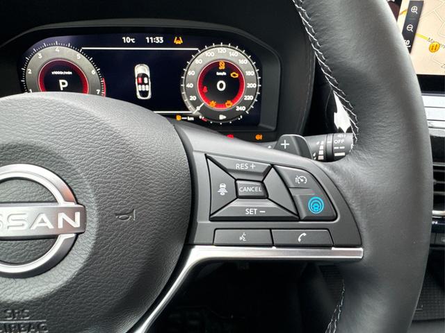 Nissan / Juke / / / / **FACELIFT**NAVI+360° KAMERA+SHZ+VOLL-LED+BOSE+PDC