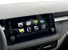 Skoda Fabia Dynamic KAMERA+SHZ+GARANTIE+KESSY+KLIMA+LED+16" LM+SMARTLINK 