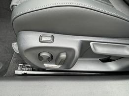 Volkswagen Passat Variant R-Line 4WD+DSG+ Navi+Head-UP+Matrix-LED+ACC 