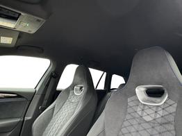 Volkswagen Passat Variant R-Line 4WD+DSG+ Navi+Head-UP+Matrix-LED+ACC 