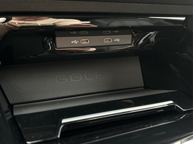 Volkswagen / Golf / / / / , Beispielbilder, ggf. teilweise mit Sonderausstattung