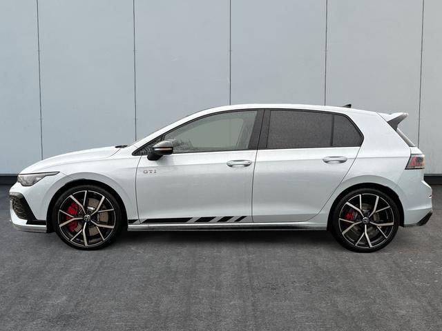 Volkswagen / Golf / / / / , Beispielbilder, ggf. teilweise mit Sonderausstattung