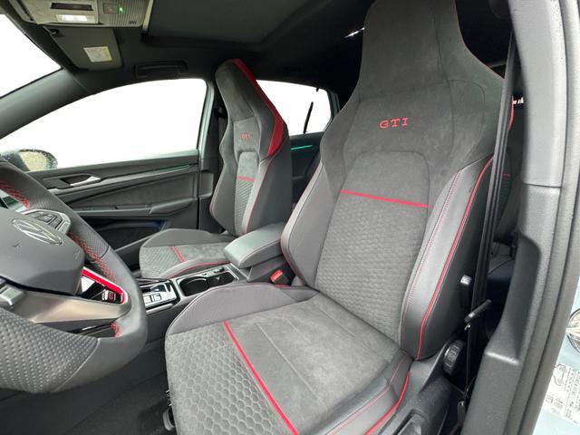 Volkswagen / Golf / / / / , Beispielbilder, ggf. teilweise mit Sonderausstattung