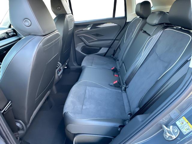 Volkswagen / Tiguan / Grau / / / IQ.Light+MATRIX+360°+HUD+MASSAGE+NAVI