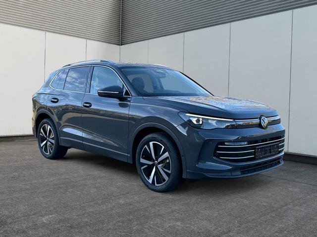 Volkswagen / Tiguan / Grau / / / IQ.Light+MATRIX+360°+HUD+MASSAGE+NAVI