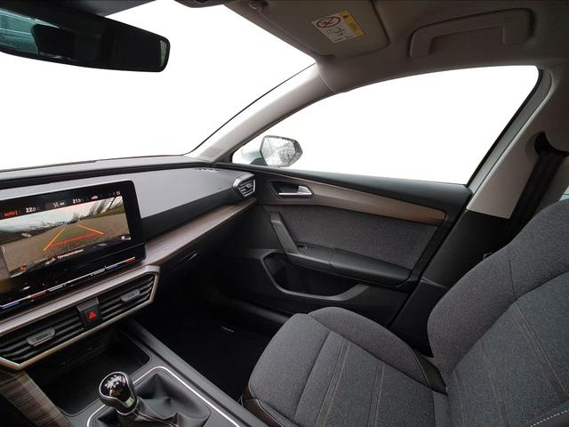 Seat Leon / EU-Neuwagen / Reimport, Beispielbilder, ggf. teilweise mit Sonderausstattung