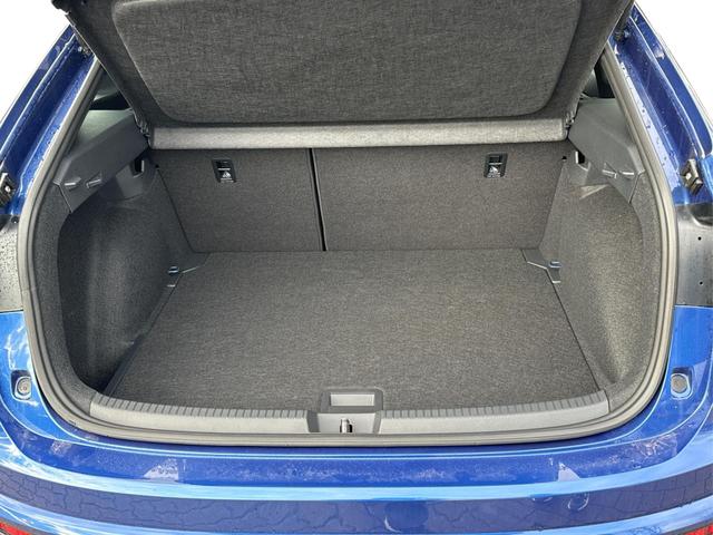 Volkswagen / Taigo / Blau / / / IQ.LIGHT MATRIX+KAMERA+ACC+SHZ+18''