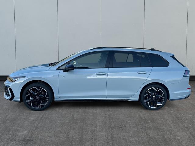 Volkswagen / Golf Variant / Blau / / / FACELIFT+IQ.LIGHT MATRIX BLACK+360°