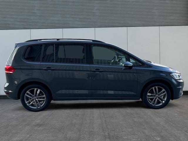 Volkswagen / Touran / / / / 1.5 TSI DSG / 7 Sitze+NAVI+IQ.LIGHT