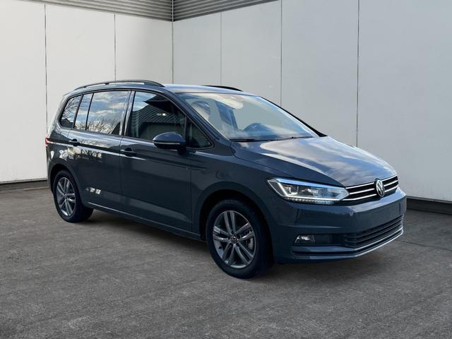 Volkswagen / Touran / / / / 1.5 TSI DSG / 7 Sitze+NAVI+IQ.LIGHT