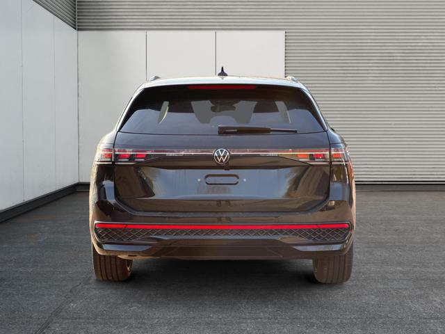 Volkswagen / Passat Variant / Schwarz / / / 4WD+AHK+PANO+HARMAN+19+BLACK STYLE