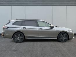 Volkswagen Passat Variant R-Line 4WD+AHK+PANO+HARMAN+19"+BLACK STYLE 