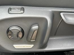 Volkswagen Passat Variant R-Line 4WD+AHK+PANO+HARMAN+19"+BLACK STYLE 