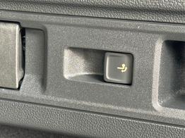 Volkswagen Passat Variant R-Line 4WD+AHK+PANO+HARMAN+19"+BLACK STYLE 