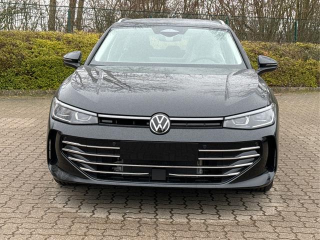 Volkswagen / Passat Variant / / / / DSG+NAVI+MATRIX+MASSAGE+ACC+KAMERA