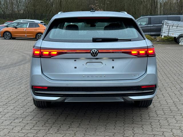 Volkswagen / Passat Variant / / / / DSG+NAVI+MATRIX+MASSAGE+ACC+KAMERA