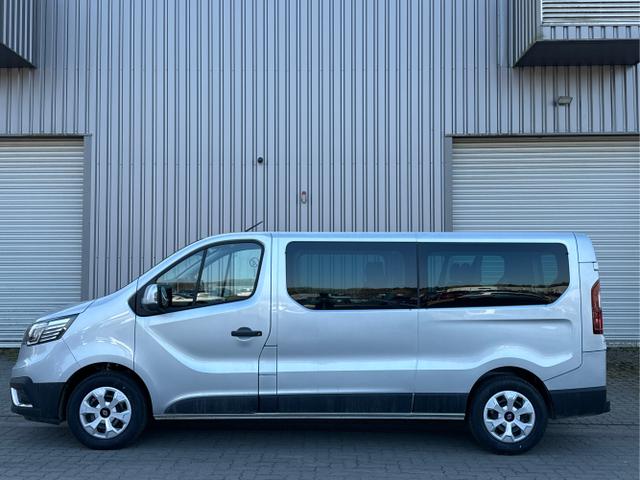 Renault / Trafic / / / / 