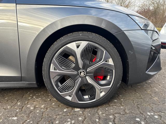 Skoda / Octavia Combi / Grau / / / PANO+NAVI+MATRIX+CANTON+19 LM+KAMERA