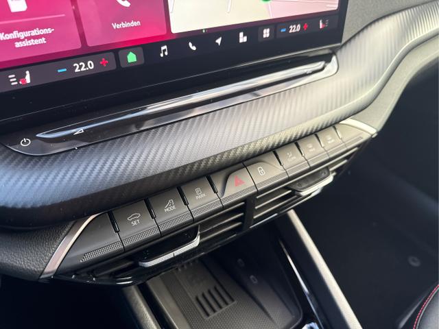 Skoda / Octavia Combi / Grau / / / PANO+NAVI+MATRIX+CANTON+19 LM+KAMERA