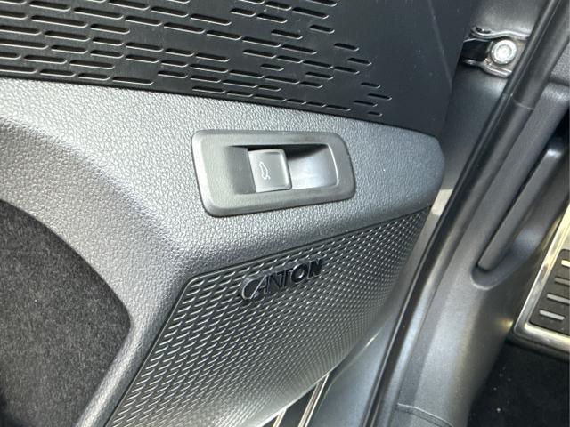 Skoda / Octavia Combi / Grau / / / PANO+NAVI+MATRIX+CANTON+19 LM+KAMERA
