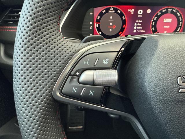 Skoda / Octavia Combi / Blau / / / PANO+NAVI+MATRIX+CANTON+19 LM+KAMERA