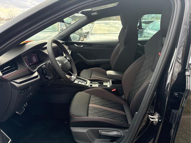 Skoda / Octavia Combi / Schwarz / / / NAVI+MATRIX-LED+EL. HECKKL.+ 18LM